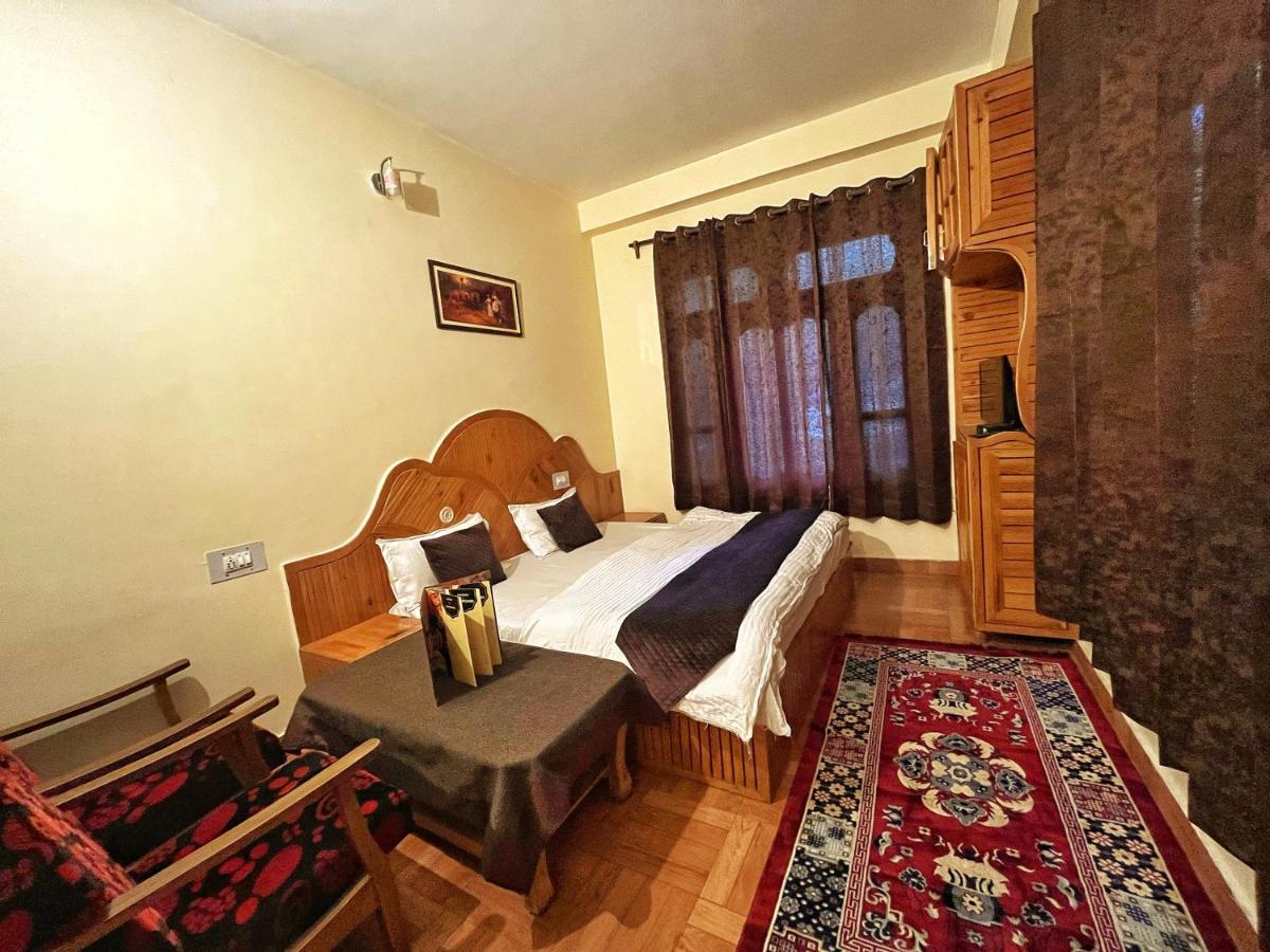 Hotel Anupam By Mid Orchard, Kasol Buitenkant foto