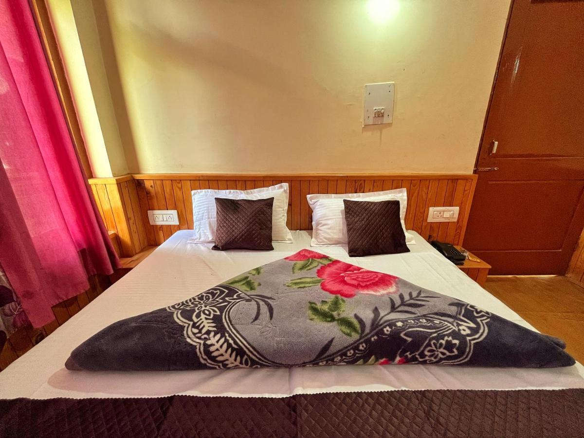 Hotel Anupam By Mid Orchard, Kasol Buitenkant foto