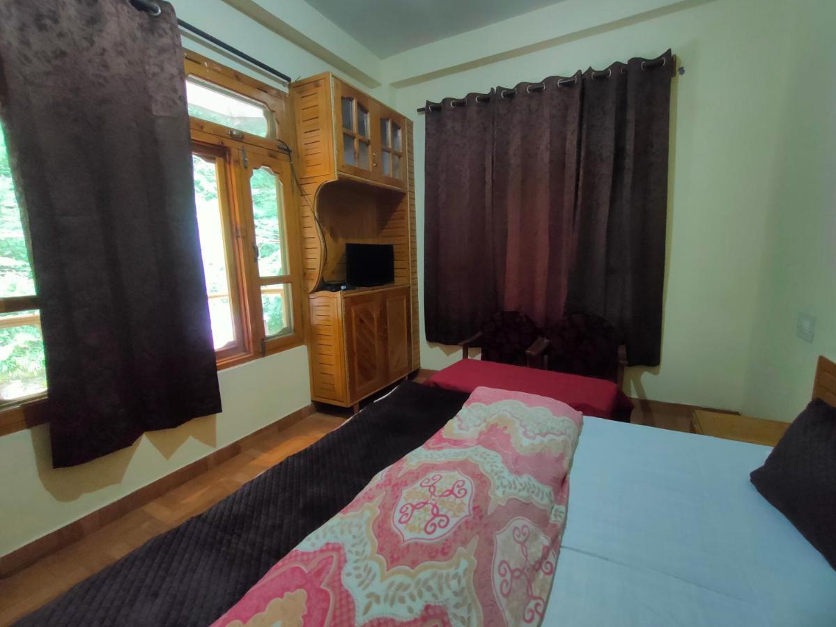 Hotel Anupam By Mid Orchard, Kasol Buitenkant foto